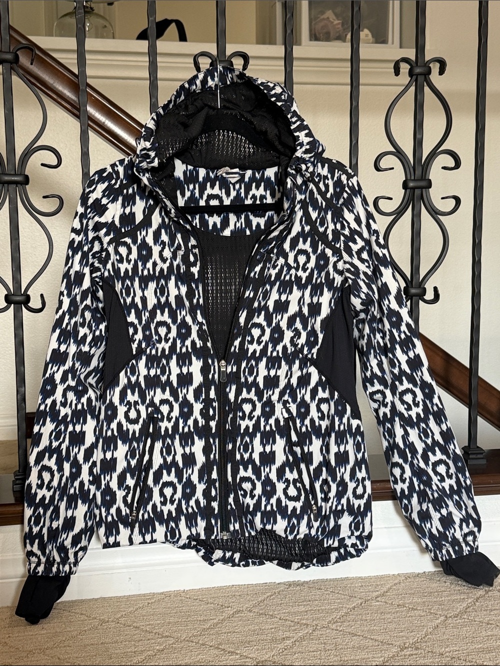 lululemon athletica Black, hints of Navy Blue & White Printed Hooded Ski Jacket
